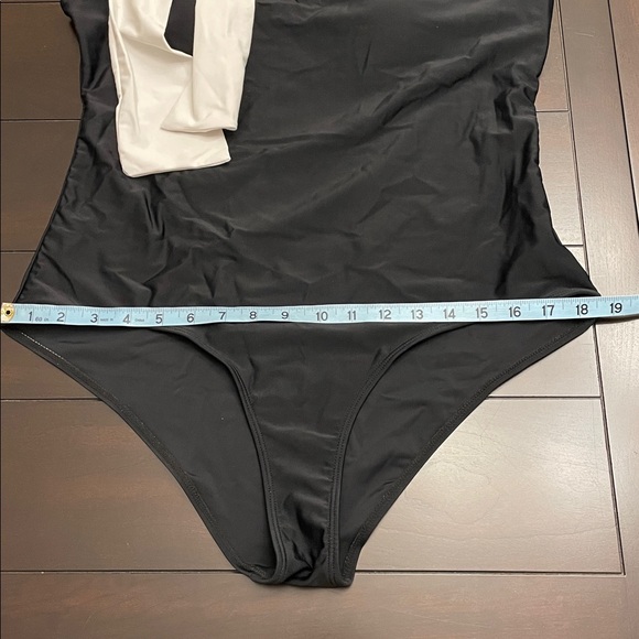 Elegant Black and White One-Shoulder Swim One Piece - Picture 9 of 9